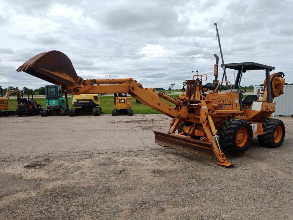 Cable Plow - Case 860 4x4x4 Cable Plow with Backhoe (2000 Model)