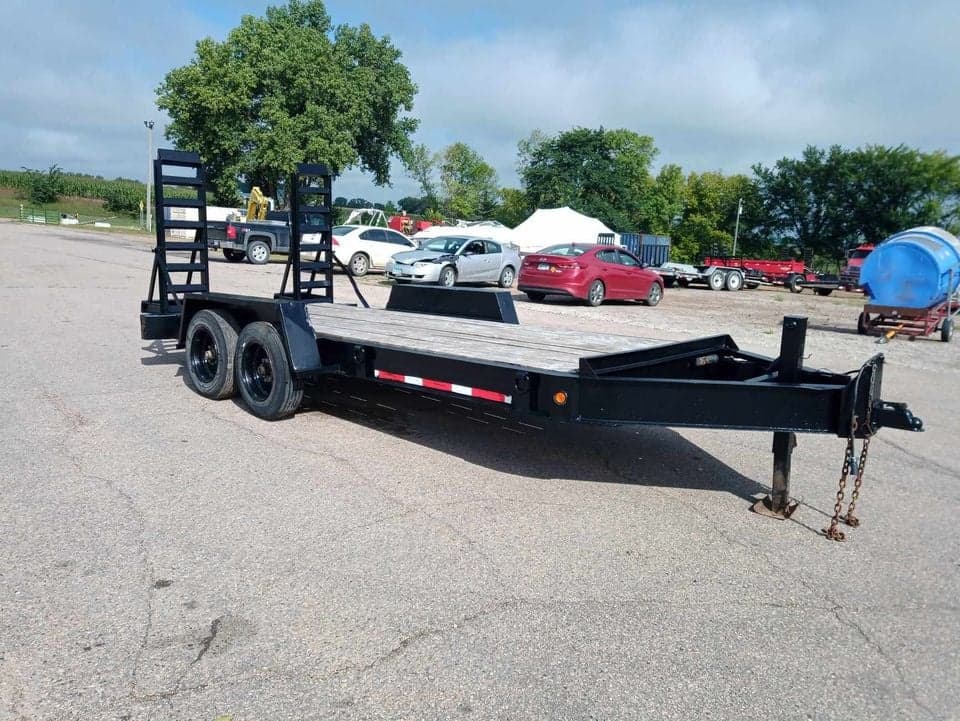 Drop Deck Trailer - 2000 Towmaster T-14DD