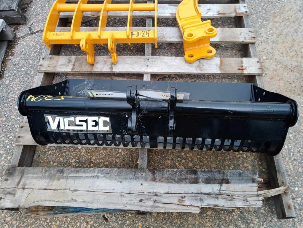 Mini Excavator Attachment Bundle - Rake, Skeleton Bucket, & Ripper