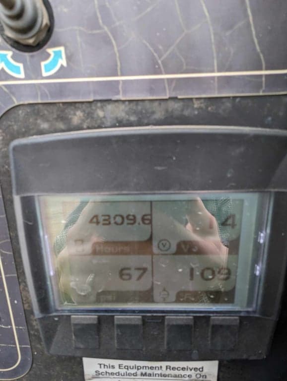 Telescopic Boom Lift - 2015 Genie S-60X Diesel 60'