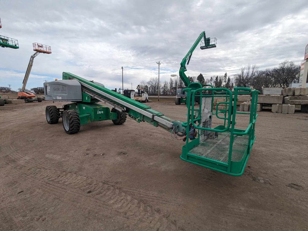 Telescopic Boom Lift - 2015 Genie S-60X Diesel 60'