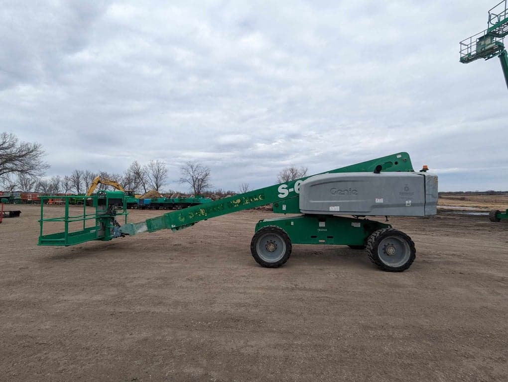 Telescopic Boom Lift - 2015 Genie S-60X Diesel 60'