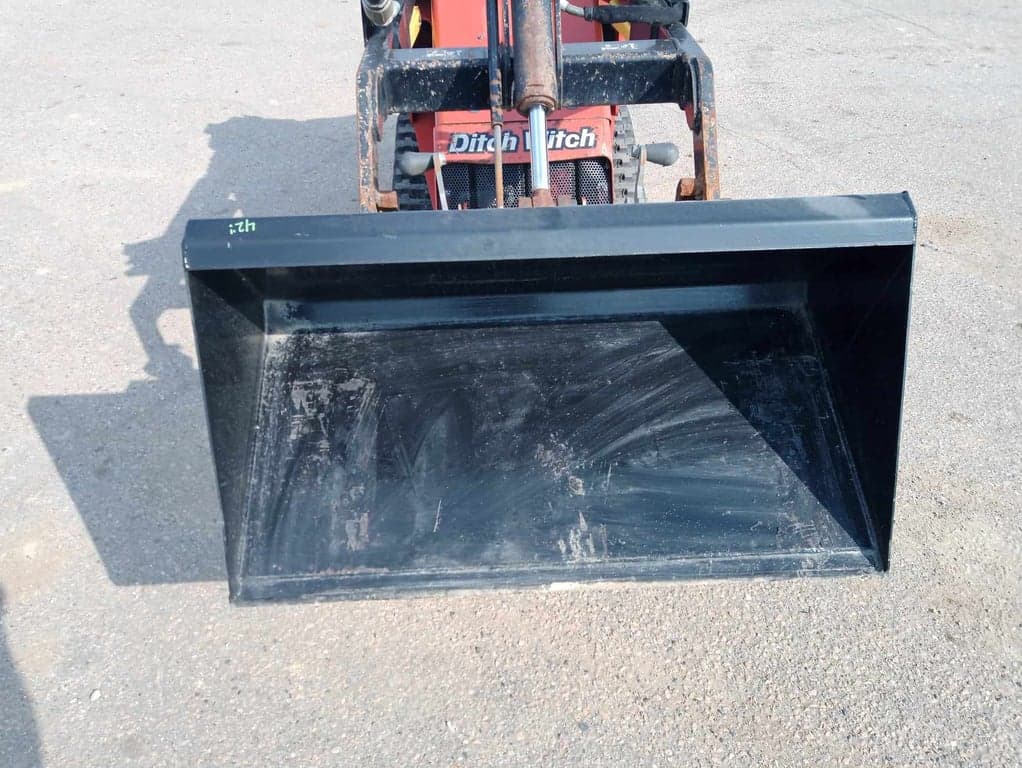 Mini Skid Attachment - 42" Low Profile Bucket *NEW*