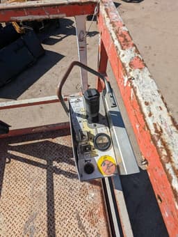 Electric Scissor Lift - 2014 Skyjack SJ4632  Electric Scissor Lift - 2014 Skyjack SJ4632