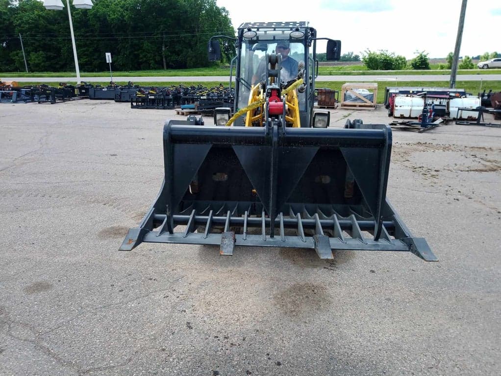 Skid Attachment - 48" HD Rock Grapple w/ Teeth - *NEW*