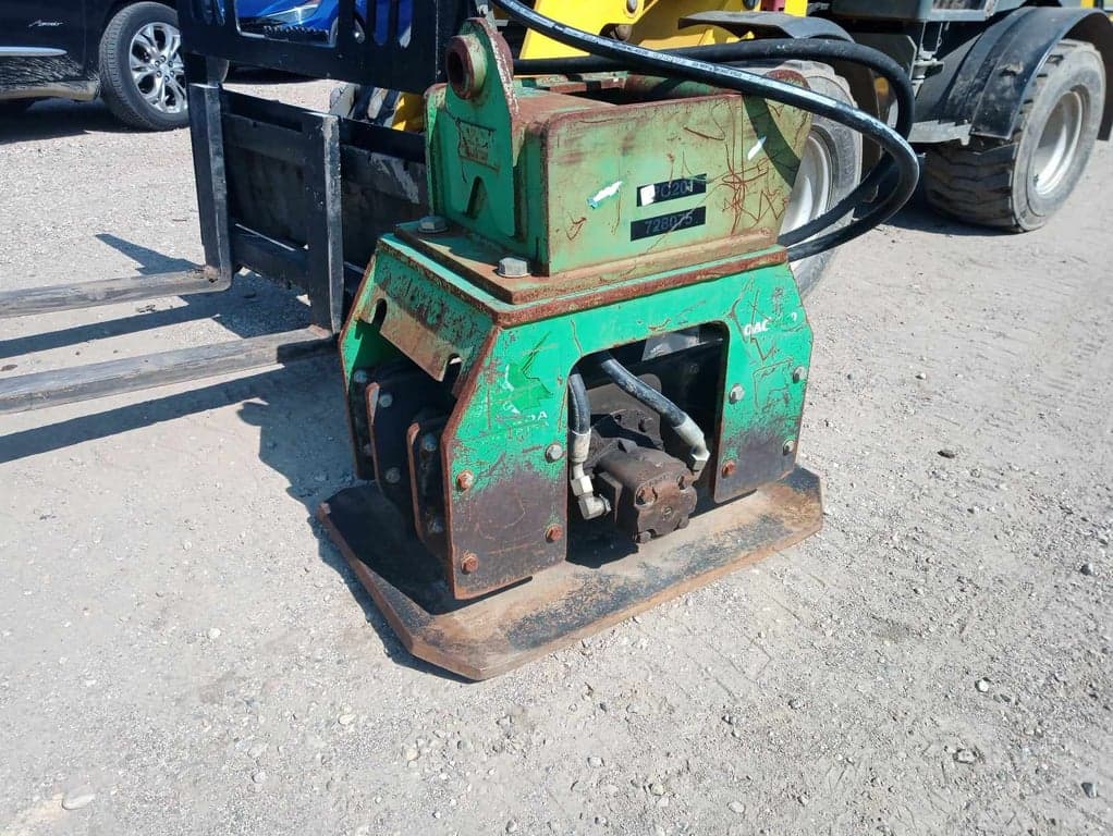 OKADA OAC200 23" Vibratory Plate Compactor