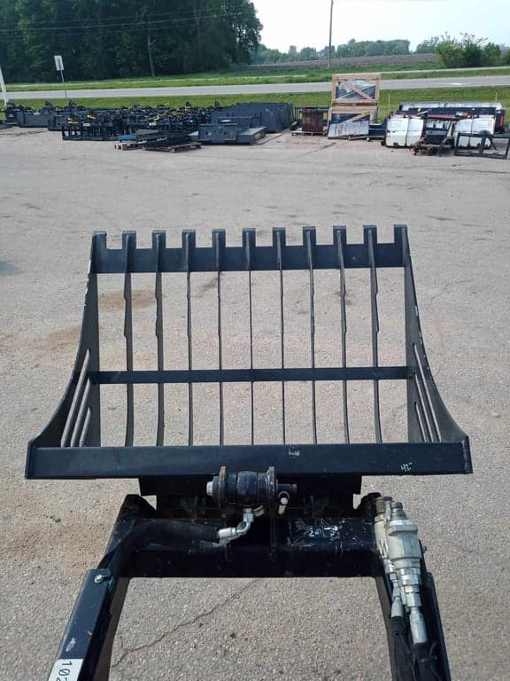 Mini Skid Attachment - 42" Skeleton Bucket - *NEW*