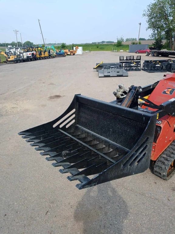 Mini Skid Attachment - 42" Skeleton Bucket - *NEW*