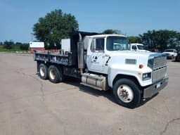 Dump Truck - 1984 Ford LTL9000 6x4 T/A Dump Truck - 1984 Ford LTL9000 6x4 T/A