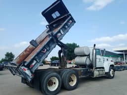 Dump Truck - 1984 Ford LTL9000 6x4 T/A Dump Truck - 1984 Ford LTL9000 6x4 T/A