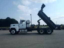 Dump Truck - 1984 Ford LTL9000 6x4 T/A Dump Truck - 1984 Ford LTL9000 6x4 T/A