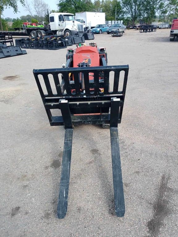 Mini Skid Attachment - 42" Fork Set - *NEW*