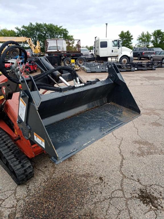 Mini Skid Attachment - Wolverine 4 in 1 Hydraulic Bucket - *New*