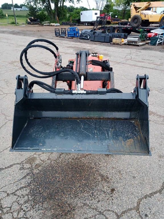 Mini Skid Attachment - Wolverine 4 in 1 Hydraulic Bucket - *New*