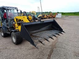 Skid Attachment - 78" Low Profile Bucket w/Teeth - *NEW* Skid Attachment - 78" Low Profile Bucket w/Teeth - *NEW*