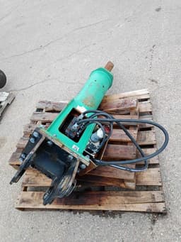 Hydraulic Breaker - Montabert SC50 75" (S/N: 5368) Hydraulic Breaker - Montabert SC50 75" (S/N: 5368)
